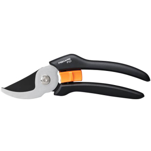 Площинний секатор Fiskars Solid P121 (1057160) краща модель в Чернівцях